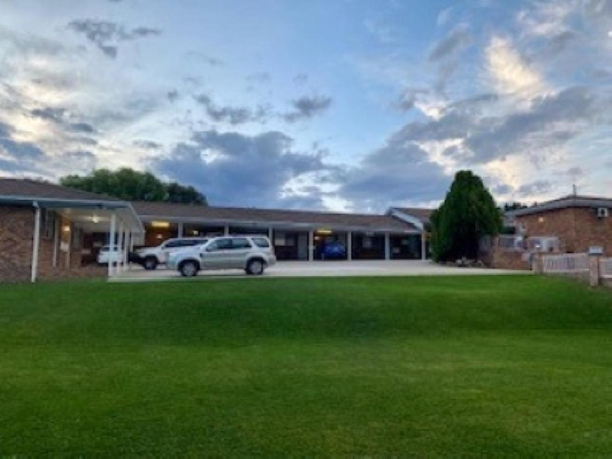 Kinross Inn Cooma Eksteriør bilde